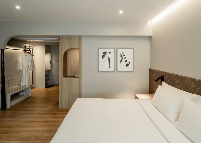 Hotel Away Sukhumvit 4*
